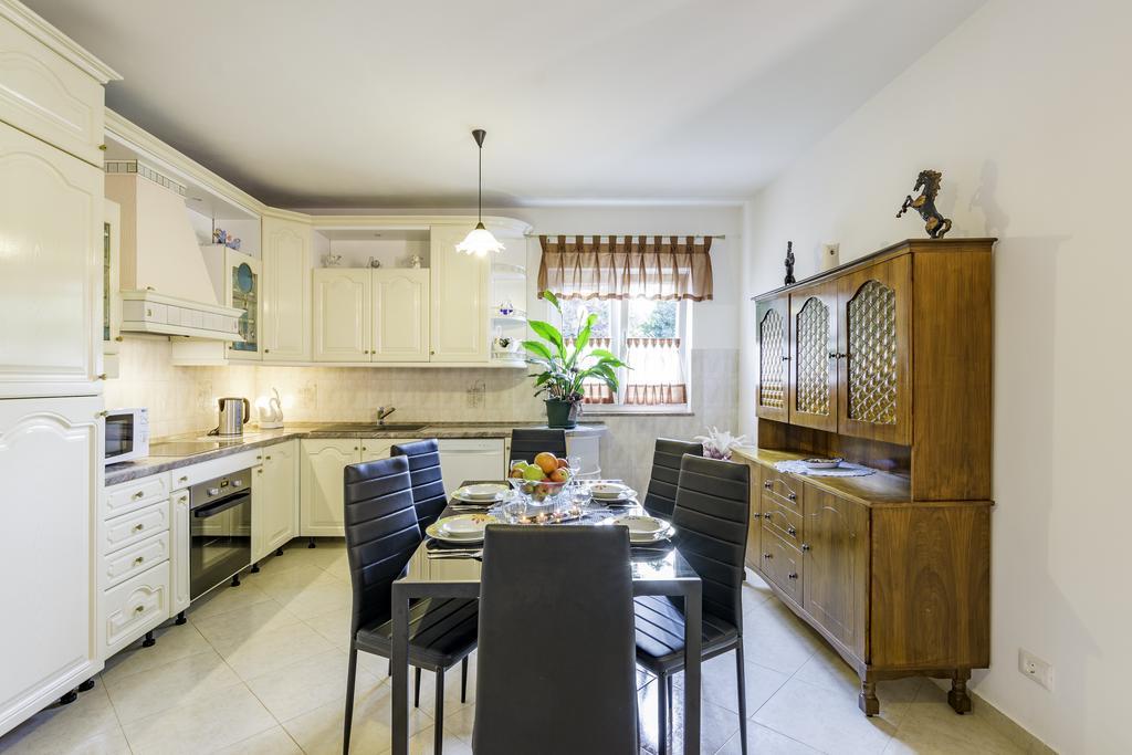 Apartmani Radmila Nova Vas  Exterior foto