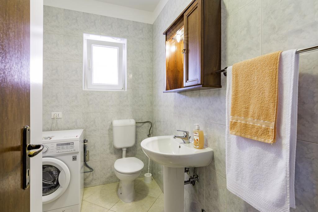 Apartmani Radmila Nova Vas  Exterior foto