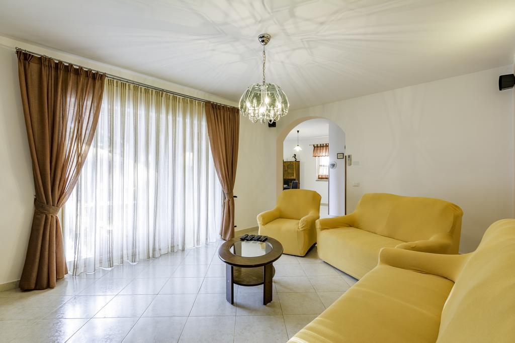 Apartmani Radmila Nova Vas  Exterior foto
